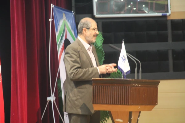 دکتر مطیعی مشاورمحترم  رئیس و مدیر کل امور دانشجویان داخل وزارت علوم و تحقیقات و فن آوری در اولین کارگاه آموزشی راهکارها و سیاست های راهبردی شورای بررسی موارد خاص بیان داشت :

ارتقا و ایجاد ارزش افزوده هر کشور در گرو ارتقا نیروی انسانی آن است و دانشگاهه