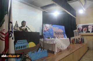 دکتر کریمی مدیرکل مشاوره، بهداشت و سلامت دانشگاه فرهنگیان در اولین دوره بالندگی معاونان توسعه منابع و امور دانشجویی پردیس ها و کارشناس مسئولان دانشجویی استان ها   بیان داشت:

برونداد دانشگاه فرهنگیان باید در بالاترین سطح خود باشد و معلمی باید وارد اجتماع شود که توانمند و موثر باشد.