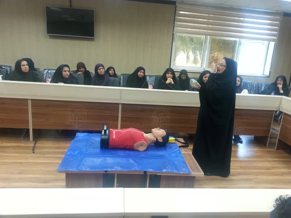 برگزاری دوره بالندگی حرفه ایی « کمک های اولیه » در دانشگاه فرهنگیان هرمزگان ویژه اعضاء غیر هیات علمی 5