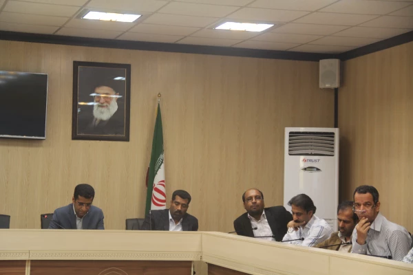 دوره بالندگی حرفه ای با موضوع رفتار سازمانی ویژه اعضای غیر هیات علمی پردیس های هرمزگان 4