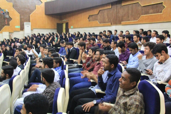 برگزاری شب فرهنگی پردیس های دانشگاه فرهنگیان هرمزگان و تقدیر از فعالان فرهنگی نیم سال اول 96- 95 4