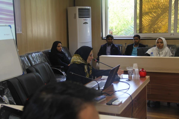 جلسه هم اندیشی استادان ریاضی دانشگاه فرهنگیان هرمزگان و سرگروههای آموزشی ریاضی متوسطه اول و دوم مناطق 22 گانه استان هرمزگان با حضور دکتر زهرا گویا و دکتر مانی رضایی اساتید آموزش ریاضی و اعضای هیات علمی دانشگاه هرمزگان 7