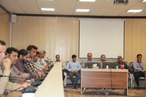 جلسه تقدیر و تشکر مدیریت استانی از تلاشهای یک ساله همکاران خدماتی و اداری دانشگاه فرهنگیان استان هرمزگان  6