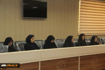 مدیر استانی دانشگاه در اولین نشست اداری سال 96 پردیس های استانی :

همه ی کارکنان در جهت ارتقای شاخص های آموزشی ، پژوهشی ، دانشجویی ، فرهنگی اجتماعی پردیس های استان هرمزگان در سال 96 کوشش نمایند .