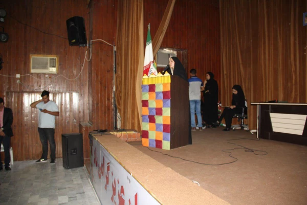 دکتر ذوالقدر نماینده مردم تهران در مجلس شورای اسلامی در دانشگاه فرهنگیان هرمزگان بیان داشت:

باید در تصمیم گیری های خرد و کلان کشور مشکلات و مسائل فرهنگیان در راس امور قرار گیرد. 4