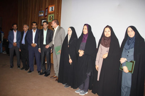 دکتر ذوالقدر نماینده مردم تهران در مجلس شورای اسلامی در دانشگاه فرهنگیان هرمزگان بیان داشت:

باید در تصمیم گیری های خرد و کلان کشور مشکلات و مسائل فرهنگیان در راس امور قرار گیرد. 15