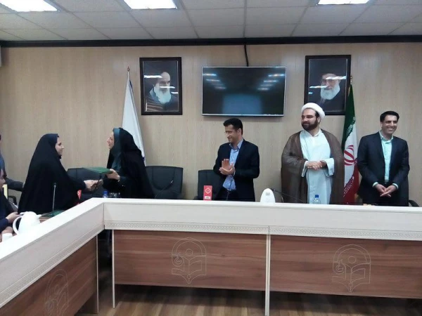 تقدیر از همکاران بازنشسته سال 95 دانشگاه فرهنگیان هرمزگان در : 

مراسم میلاد امام مهدی (عج) 8