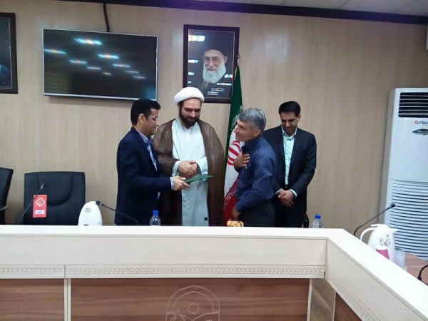 تقدیر از همکاران بازنشسته سال 95 دانشگاه فرهنگیان هرمزگان در : 

مراسم میلاد امام مهدی (عج) 15