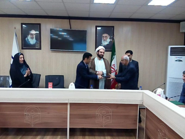 تقدیر از همکاران بازنشسته سال 95 دانشگاه فرهنگیان هرمزگان در : 

مراسم میلاد امام مهدی (عج) 18