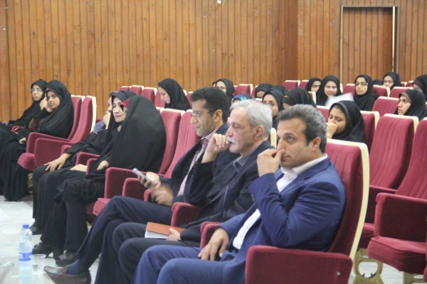 به همت انجمن اسلامی دانشجویان پردیس شهید بهشتی هرمزگان برگزار گردید:

همایش تحلیل جامعه شناختی انتخابات ریاست جمهوری با حضور دکتر قانعی راد استاد جامعه شناسی دانشگاه تهران 4