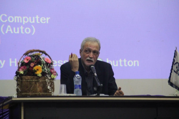 به همت انجمن اسلامی دانشجویان پردیس شهید بهشتی هرمزگان برگزار گردید:

همایش تحلیل جامعه شناختی انتخابات ریاست جمهوری با حضور دکتر قانعی راد استاد جامعه شناسی دانشگاه تهران 6