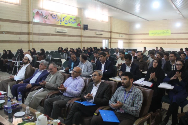 دکتر سید منصور واعظ پور استاد دانشگاه صنعتی امیر کبیر در افتتاحیه اولین همایش استانی آموزش ریاضی دانشگاه فرهنگیان هرمزگان :

روح ریاضیات ، تزریق تفکر و اندیشه ورزی در شهروندان جامعه است . 3