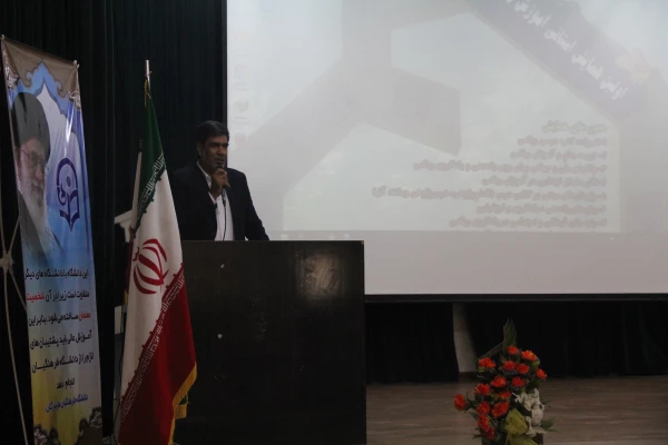 دکتر سید منصور واعظ پور استاد دانشگاه صنعتی امیر کبیر در افتتاحیه اولین همایش استانی آموزش ریاضی دانشگاه فرهنگیان هرمزگان :

روح ریاضیات ، تزریق تفکر و اندیشه ورزی در شهروندان جامعه است . 8