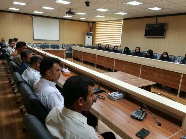 مدیر استانی دانشگاه در نشست عوامل برگزاری امتحانات نیم سال دوم 96-95:

برگزاری جامع و مطلوب امتحانات و ارائه خدمات دانشجویی با کیفیت در ایام امتحانات مورد تاکید است .
 2