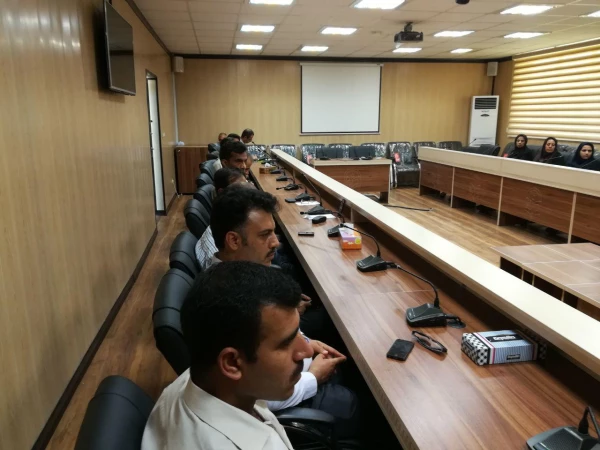 مدیر استانی دانشگاه در نشست عوامل برگزاری امتحانات نیم سال دوم 96-95:

برگزاری جامع و مطلوب امتحانات و ارائه خدمات دانشجویی با کیفیت در ایام امتحانات مورد تاکید است .
 6