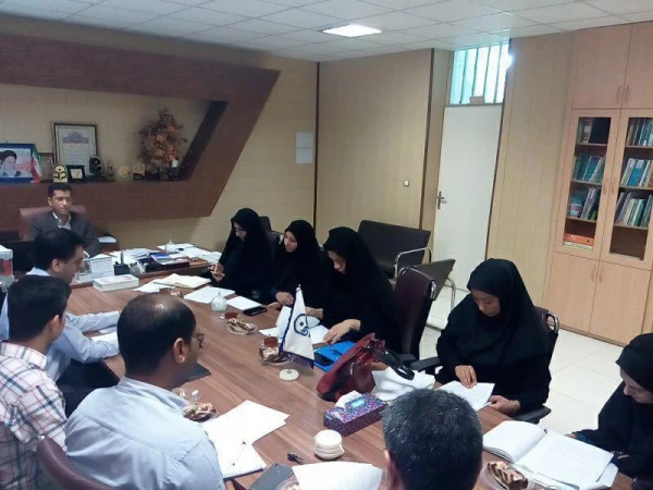 مدیر استانی دانشگاه در نشست شورای پژوهشی مدیریت استانی :

با انجام طرح های پژوهشی کارفرمایی، برگزاری همایش های علمی و حمایت از فعالیت های پژوهشی استادان در سال 96، شاخص های پژوهشی ارتقا می یابد 3