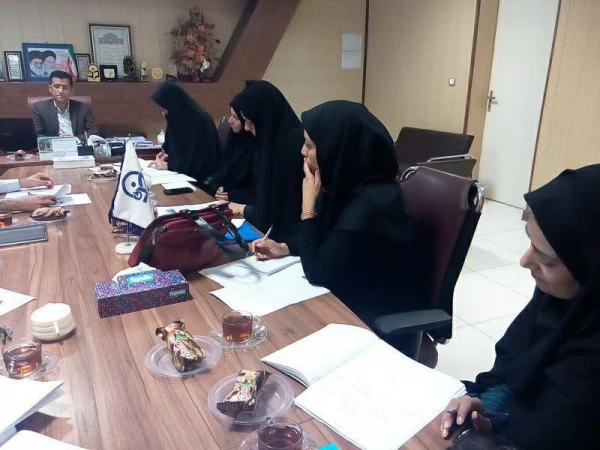 مدیر استانی دانشگاه در نشست شورای پژوهشی مدیریت استانی :

با انجام طرح های پژوهشی کارفرمایی، برگزاری همایش های علمی و حمایت از فعالیت های پژوهشی استادان در سال 96، شاخص های پژوهشی ارتقا می یابد 9