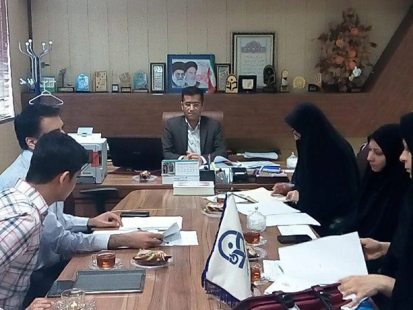 مدیر استانی دانشگاه در نشست شورای پژوهشی مدیریت استانی :

با انجام طرح های پژوهشی کارفرمایی، برگزاری همایش های علمی و حمایت از فعالیت های پژوهشی استادان در سال 96، شاخص های پژوهشی ارتقا می یابد 10