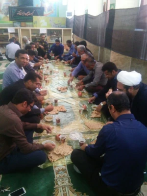 قرائت زیارت عاشورا در نمازخانه پردیس شهید بهشتی