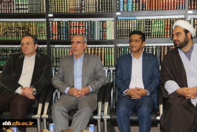 حضرت آیت الله نعیم آبادی نماینده ولی فقیه و امام جمعه بندرعباس در دیدار با ریاست دانشگاه فرهنگیان و همراهان فرمودند:

تاسیس دانشگاه فرهنگیان پاسخی است به نیاز علمی فرهنگیان و نیاز جامعه  و ما به شدت از این دانشگاه حمایت می کنیم و با توجه به ضرورت ایجاد این دانشگاه متاسفانه این کار را دیر انجام داده ایم.