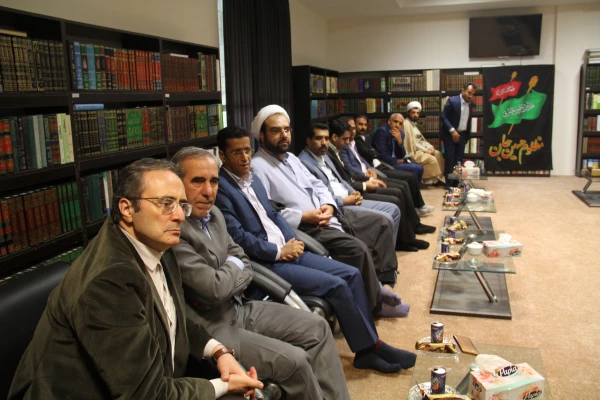 حضرت آیت الله نعیم آبادی نماینده ولی فقیه و امام جمعه بندرعباس در دیدار با ریاست دانشگاه فرهنگیان  8