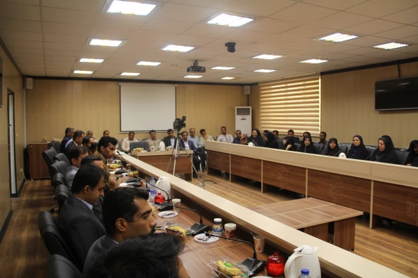 سرپرست دانشگاه فرهنگیان  در جلسه پرسش و پاسخ با اساتید و کارکنان دانشگاه فرهنگیان هرمزگان 3