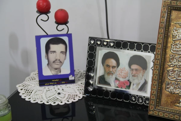 دیدار سرپرست دانشگاه فرهنگیان با خانواده دانشجو معلم شهید ابراهیم تنیده 4