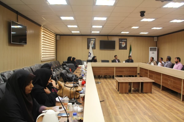 نشست هم اندیشی مدیران دانشگاه ، اساتید راهنمای کارورزی با مدیران مدارس کارورزی 4