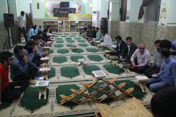 مدیر استانی دانشگاه در مراسم هفته وحدت قرآن دانشگاه و محفل انس با قرآن کریم : وحدت حول قرآن کریم، مسلمانان را به قدرت مطلق در جهان تبدیل می کند. 3