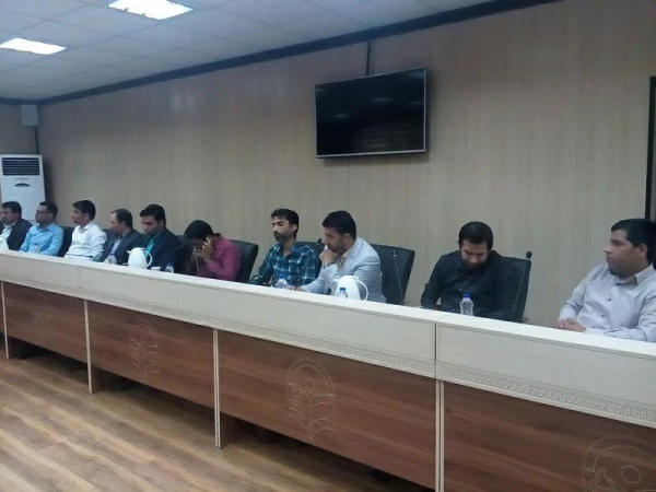 نشست مشترک اعضای کمیته اجرایی اولین جشنواره کشوری تجربیات برتر آموزشی، تربیتی معلمان و اساتید در آموزش ریاضی ابتدایی با کارشناسان آموزش ابتدایی مناطق 22گانه استان هرمزگان 3