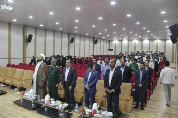 نشر و انتقال پیام شهدا وظیفه همه ماست
دکتر ضیایی رئیس پردیس های دانشگاه فرهنگیان هرمزگان گفت: تکریم خانواده معظم شهدا ،نشر وانتقال پیام ها و رشادت های شهیدان وظیفه همه ماست 2