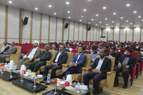 نشر و انتقال پیام شهدا وظیفه همه ماست
دکتر ضیایی رئیس پردیس های دانشگاه فرهنگیان هرمزگان گفت: تکریم خانواده معظم شهدا ،نشر وانتقال پیام ها و رشادت های شهیدان وظیفه همه ماست 6