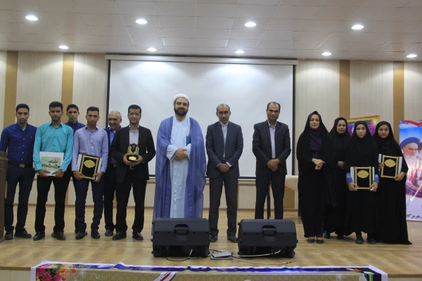 با حضور مدیرکل کتابخانه های استان  و سرپرست استانی دانشگاه فرهنگیان برگزار شد :

سومین نشست مشترک کتاب خوان توسط اداره کل کتابخانه ها و دانشگاه فرهنگیان 9