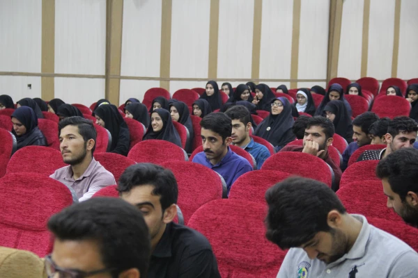 با حضور مدیر استانی دانشگاه فرهنگیان،  فرمانده ناحیه بسیج دانشجویی استان و جمعی از مسئولین طی مراسمی برگزار شد. 

افتتاح کتابخانه خاطرات شهدا 6