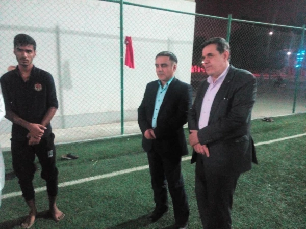 دکتر خنیفر سرپرست دانشگاه فرهنگیان در جمع دانشجویان پردیس های هرمزگان بیان داشت : 
 یکی از تاثیر گذار ترین دوره های تحصیلی من ، دوره تحصیل  در تربیت معلم بوده است .
 4