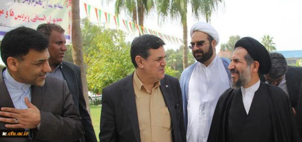 حجت الاسلام و المسلمین ابوترابی در اختتامیه اجلاس مدیران تاکید کرد
اهمیت برخورداری از اندیشه و تجربیات بازنشستگان تربیت معلم در مراکز تصمیم گیری 6