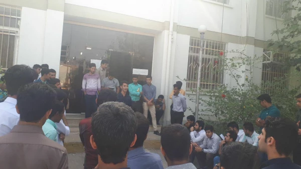 تریبون آزاد دانشجویی با موضوع انقلاب، پیشرفت یا پسرفت 2