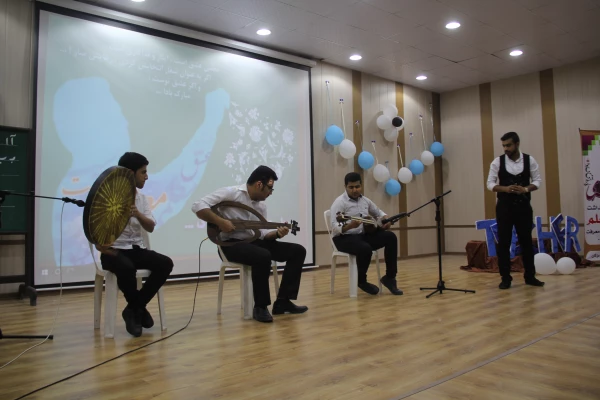 برگزاری مراسم گرامیداشت هفته آموزش و هفته معلم پردیس های استان هرمزگان 12