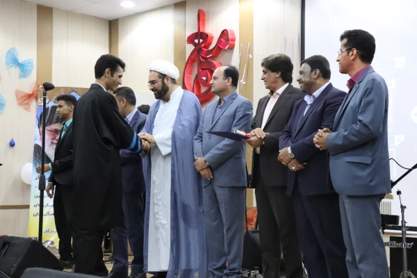 در پردیس شهید بهشتی هرمزگان برگزار گردید:

 سومین مراسم باشکوه دانش آموختگان دانشجویان دانشگاه فرهنگیان هرمزگان (ورودی ۹۳ ) 2