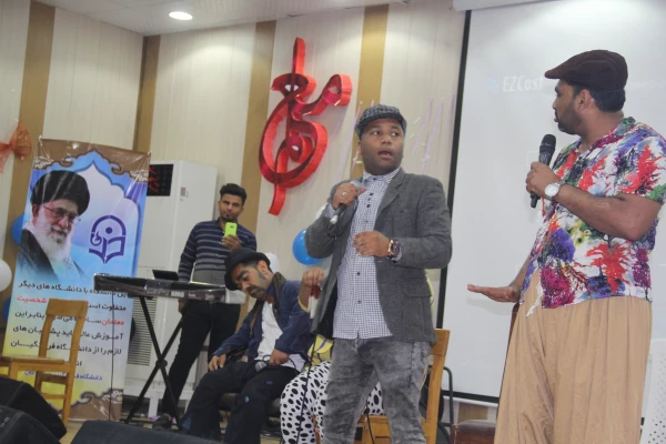 در پردیس شهید بهشتی هرمزگان برگزار گردید:

 سومین مراسم باشکوه دانش آموختگان دانشجویان دانشگاه فرهنگیان هرمزگان (ورودی ۹۳ ) 3