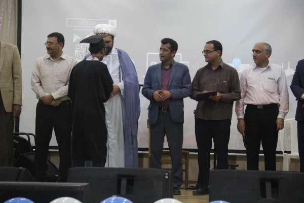 در پردیس شهید بهشتی هرمزگان برگزار گردید:

 سومین مراسم باشکوه دانش آموختگان دانشجویان دانشگاه فرهنگیان هرمزگان (ورودی ۹۳ ) 4