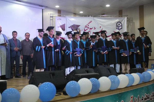 در پردیس شهید بهشتی هرمزگان برگزار گردید:

 سومین مراسم باشکوه دانش آموختگان دانشجویان دانشگاه فرهنگیان هرمزگان (ورودی ۹۳ ) 5