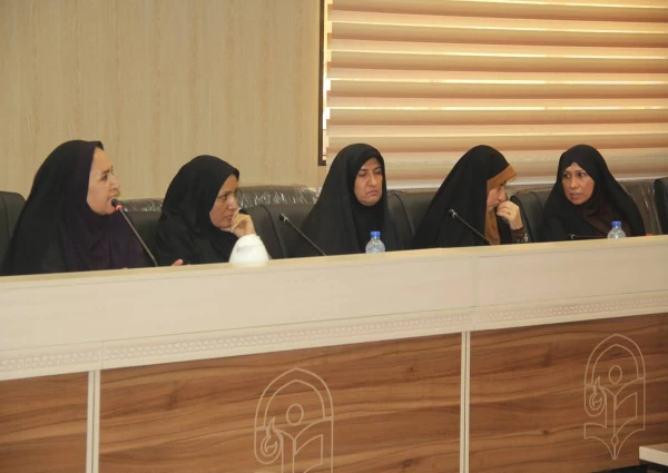 مشارکت استادان دانشگاه فرهنگیان در انجام طرح های پژوهشی کشوری دانشگاه فرهنیگان در سال تحصیلی 97- 96 7