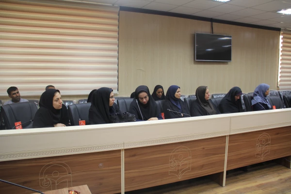 جلسه شورای اداری دانشگاه فرهنگیان هرمزگان در تاریخ 10/6/97 برگزار گردید. 5