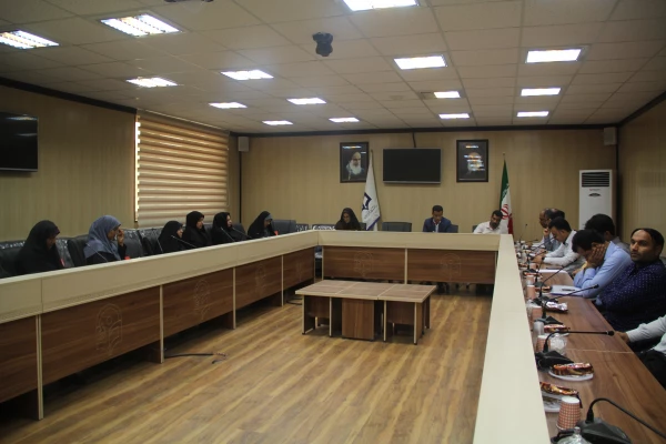 جلسه شورای اداری دانشگاه فرهنگیان هرمزگان در تاریخ 10/6/97 برگزار گردید. 6