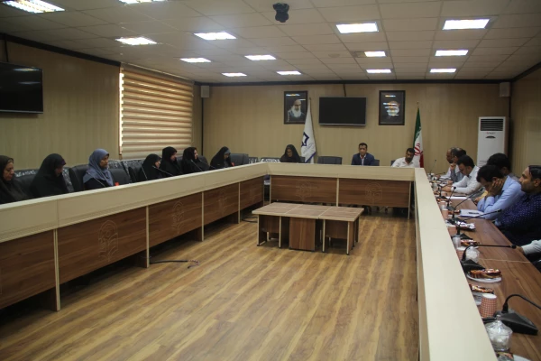 جلسه شورای اداری دانشگاه فرهنگیان هرمزگان در تاریخ 10/6/97 برگزار گردید. 7