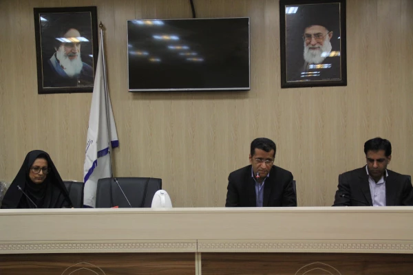 نشست هم اندیشی با اعضای هیات علمی و استادان دانشگاه فرهنگیان هرمزگان برگزار گردید . 3