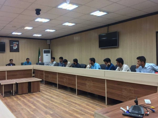 دومین نشست هم اندیشی مدیر امور پردیس های استان هرمزگان با دبیران کانون ها، انجمن ها و تشکل های پردیس شهید بهشتی هرمزگان برگزار  گردید. 2