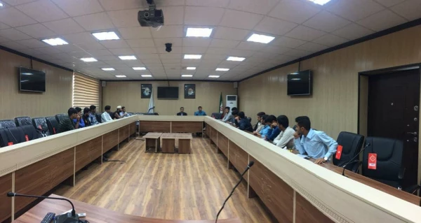 دومین نشست هم اندیشی مدیر امور پردیس های استان هرمزگان با دبیران کانون ها، انجمن ها و تشکل های پردیس شهید بهشتی هرمزگان برگزار  گردید. 4