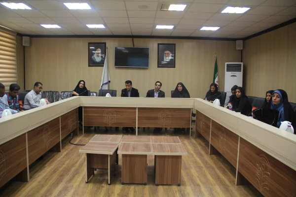 نشست مدیران مدارس و نمایندگان معلمان راهنمای مجری کارورزی در دانشگاه فرهنگیان هرمزگان برگزار گردید. 3